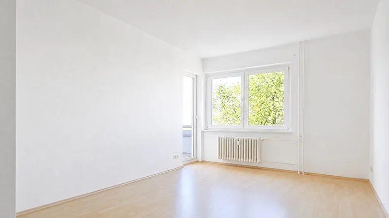 Sanierte 2-Zimmer inkl. Pkw-Stellplatz - bezugsfrei ab 01.10.2026 — photo 1